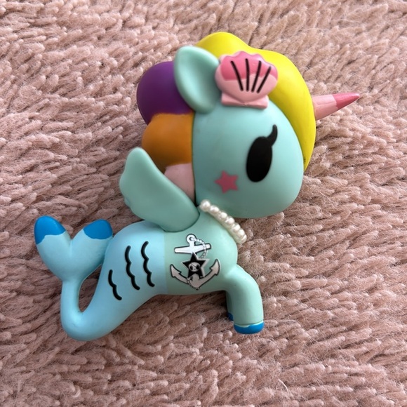 Tokidoki Unicorno rainbow seashell mermaid pony - Picture 2 of 3